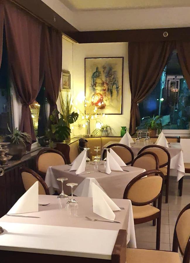 Hotel Garni Bad Cafe Bad Niedernau Екстер'єр фото